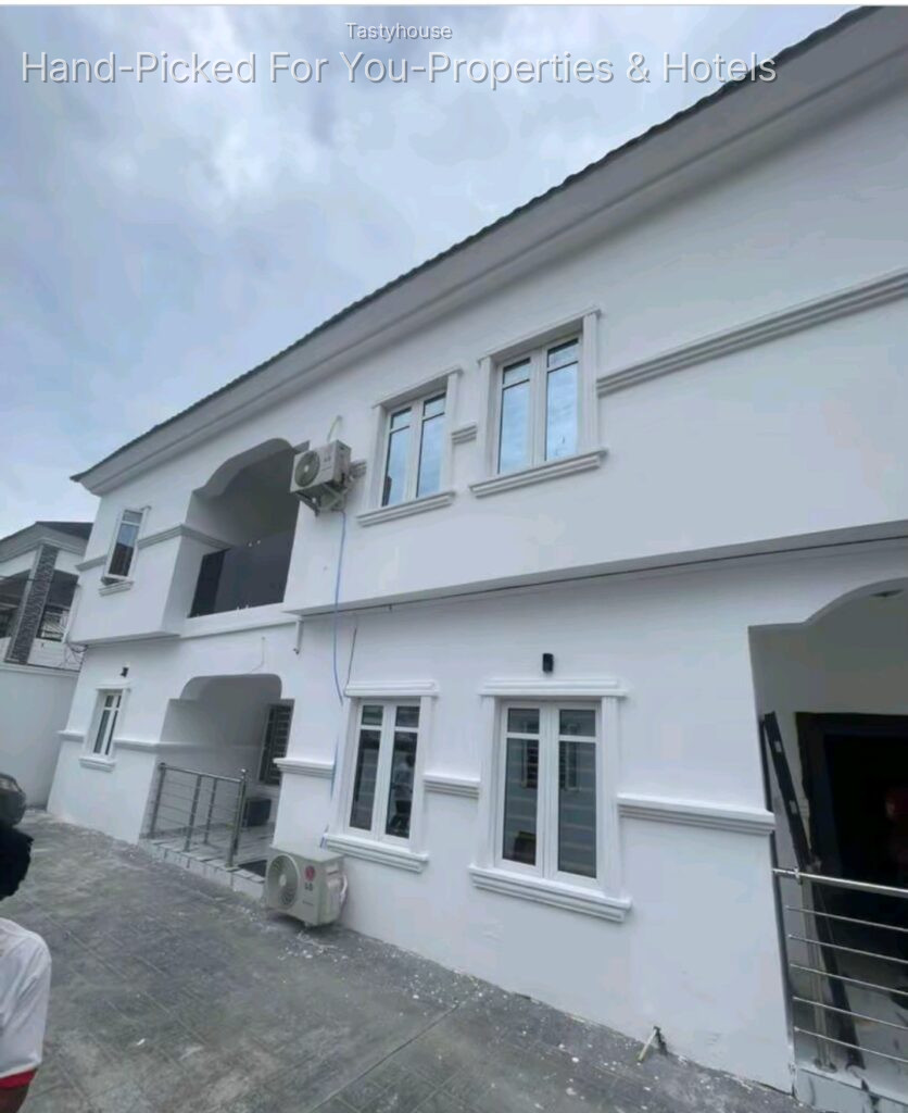 4 BEDROOM DUPLEX