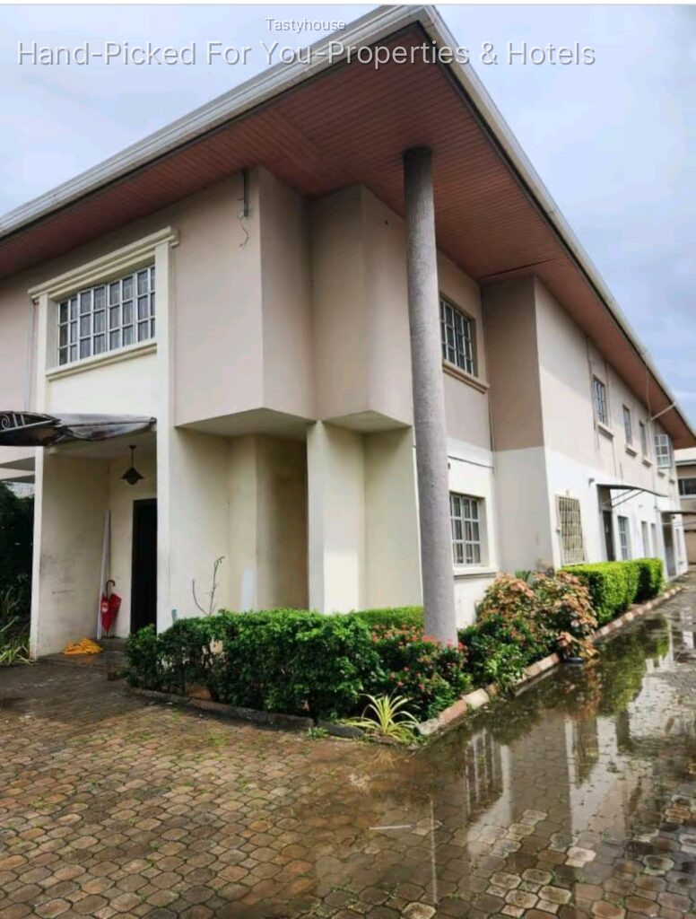 5 Bedroom Detached House + Penthouse
