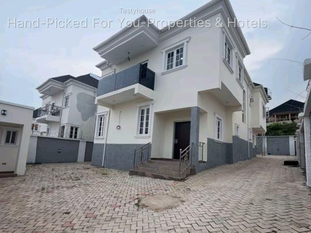newly built 4 bedrooms semidetached duplex with one bedroom guest chalet