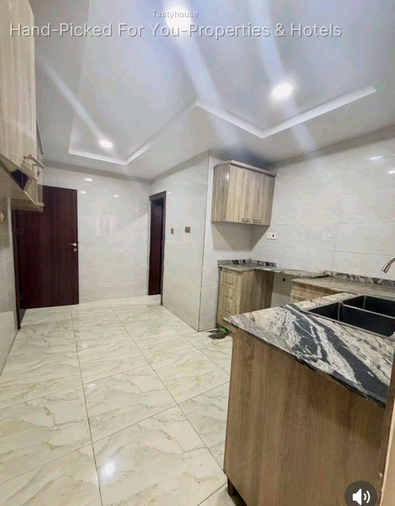 newly built 4 bedrooms semidetached duplex with one bedroom guest chalet