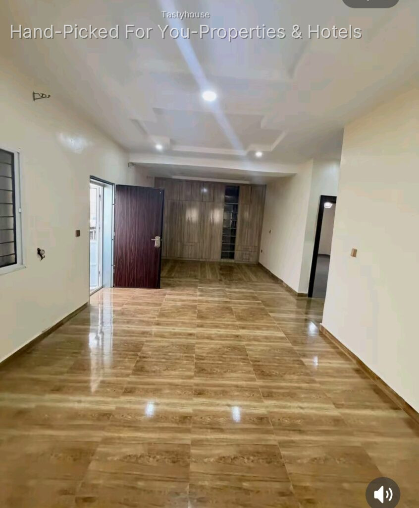newly built 4 bedrooms semidetached duplex with one bedroom guest chalet