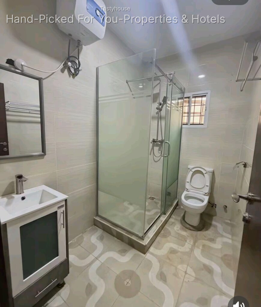 newly built 4 bedrooms semidetached duplex with one bedroom guest chalet