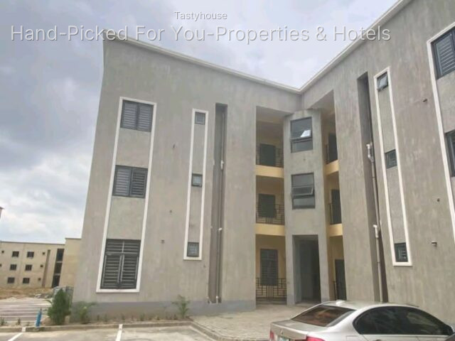 3Bedroom flat with Bq