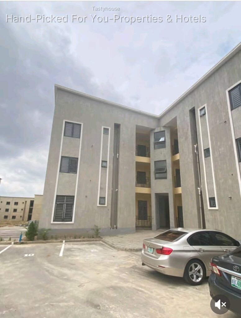 3Bedroom flat with Bq