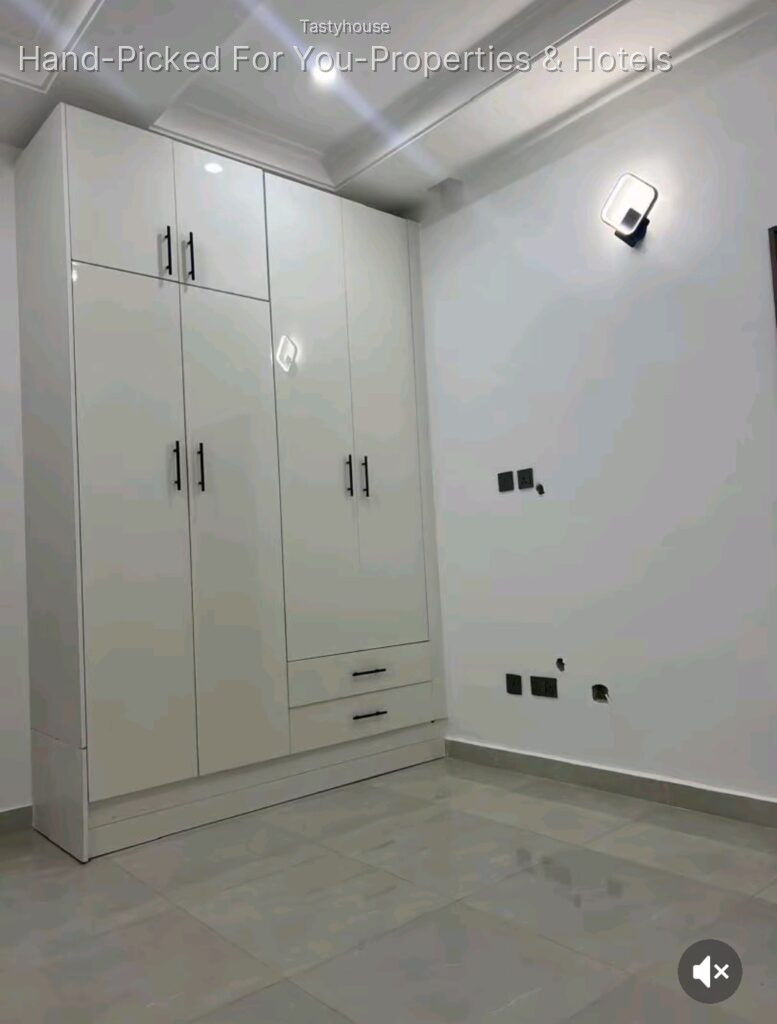 3 bedroom flat