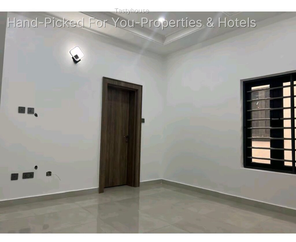 3 bedroom flat