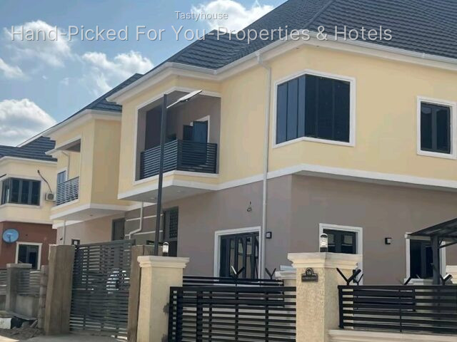 3-BEDROOM APARTMENT