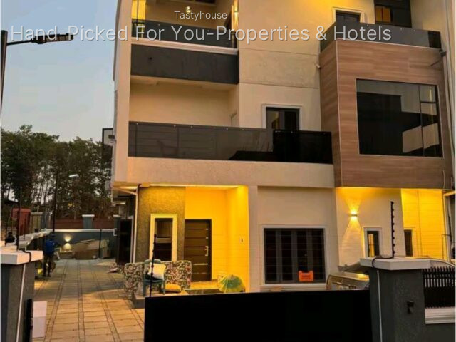 Furnished 2 bedroom apartment