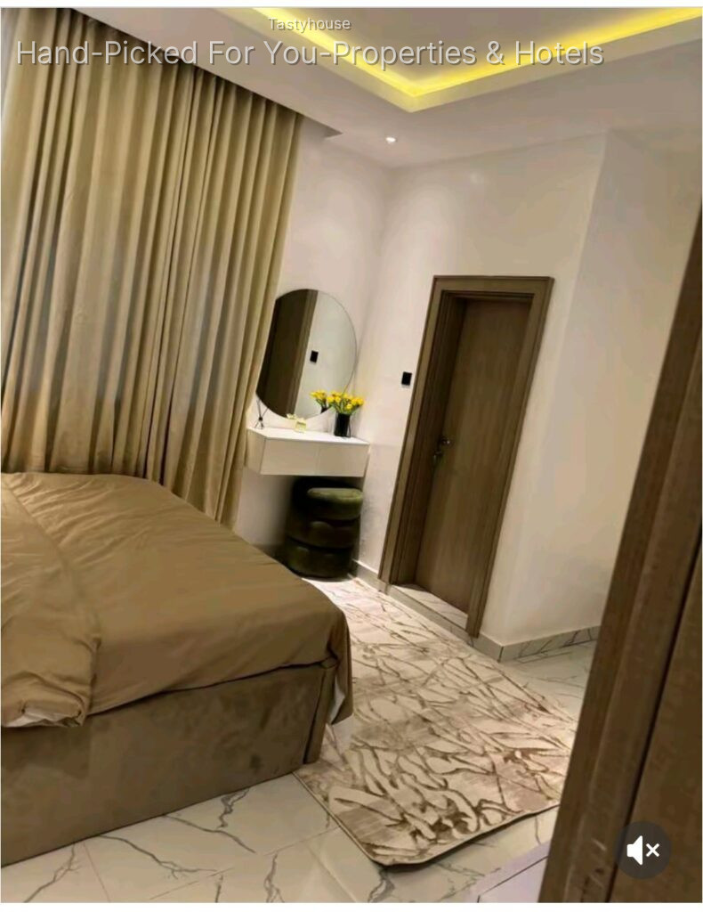 Furnished 2 bedroom apartment