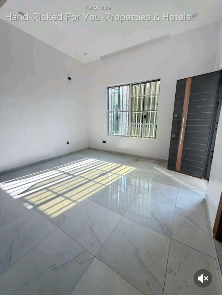 2 Bedroom Flat