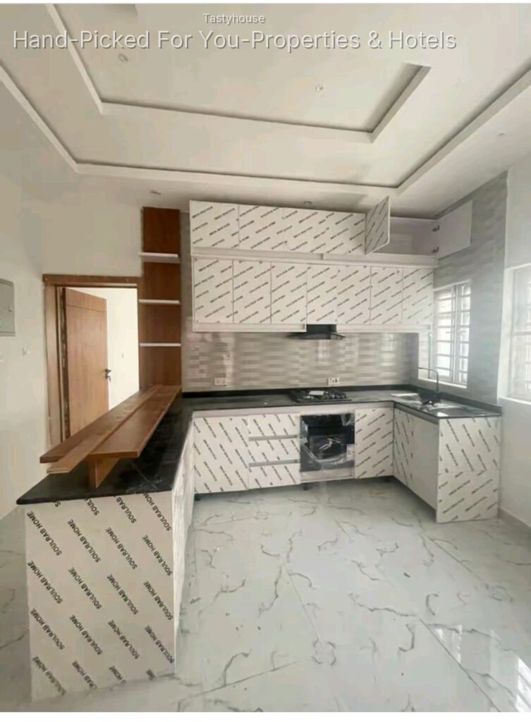 2 Bedroom Flat