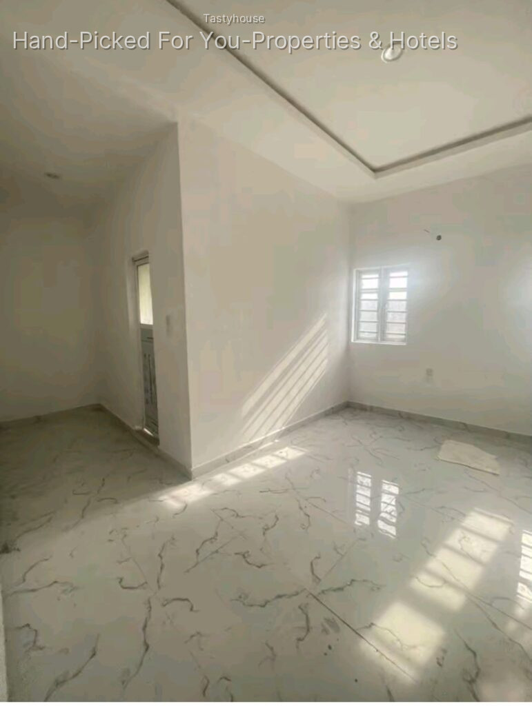 2 Bedroom Flat