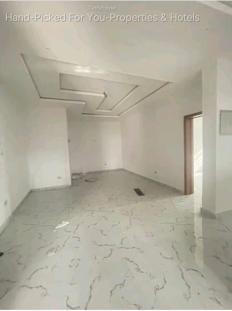 2 Bedroom Flat