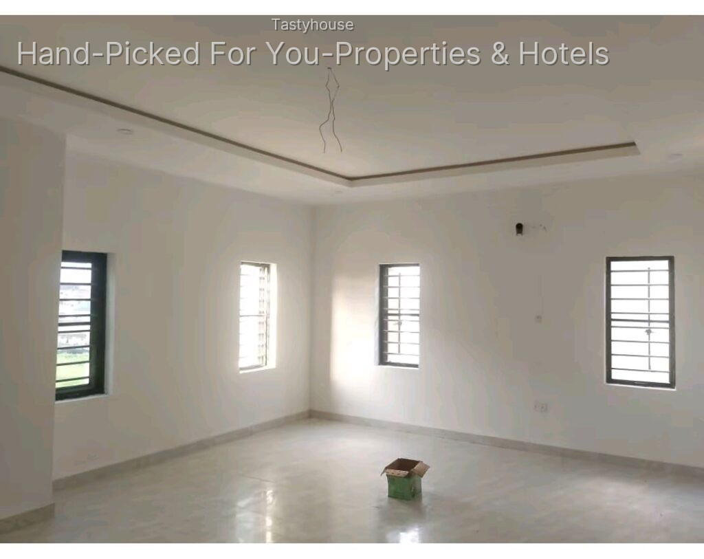 Standard 2 bedrooms flat