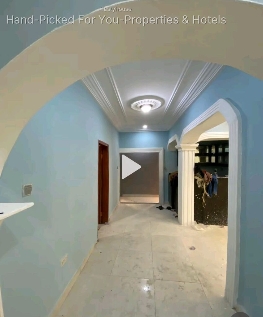 3 bedroom bungalow with one bedroom bq
