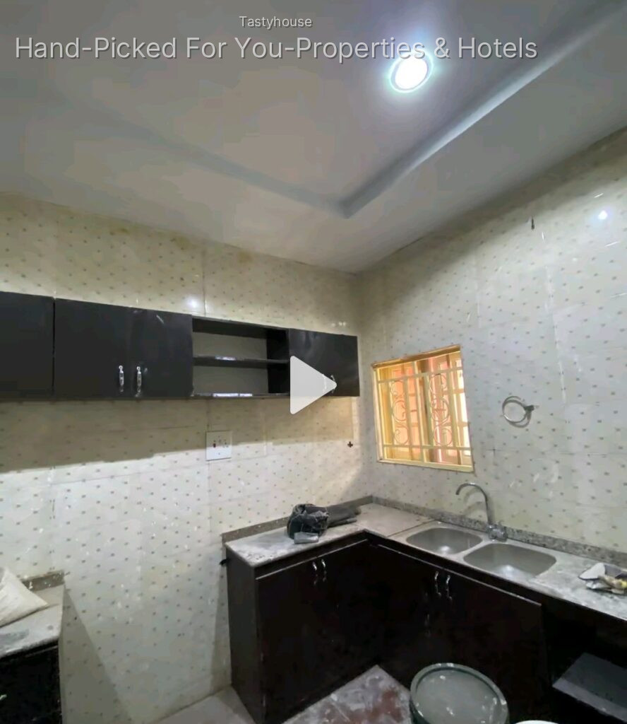 3 bedroom bungalow with one bedroom bq