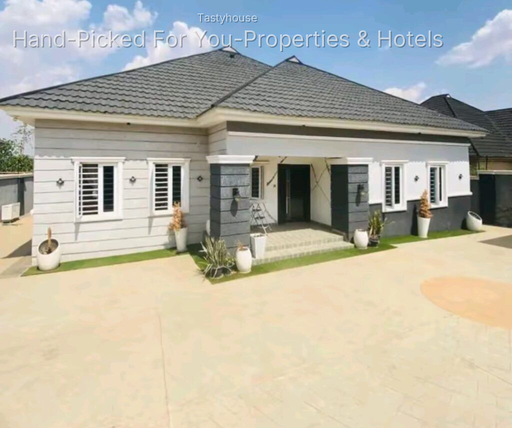 Standard 3 bedroom fully detached bungalow