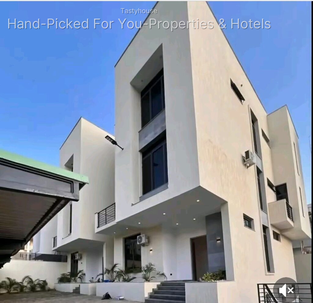 5 Bedroom Detached Duplex + BQ