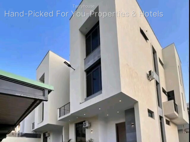 5 Bedroom Detached Duplex + BQ