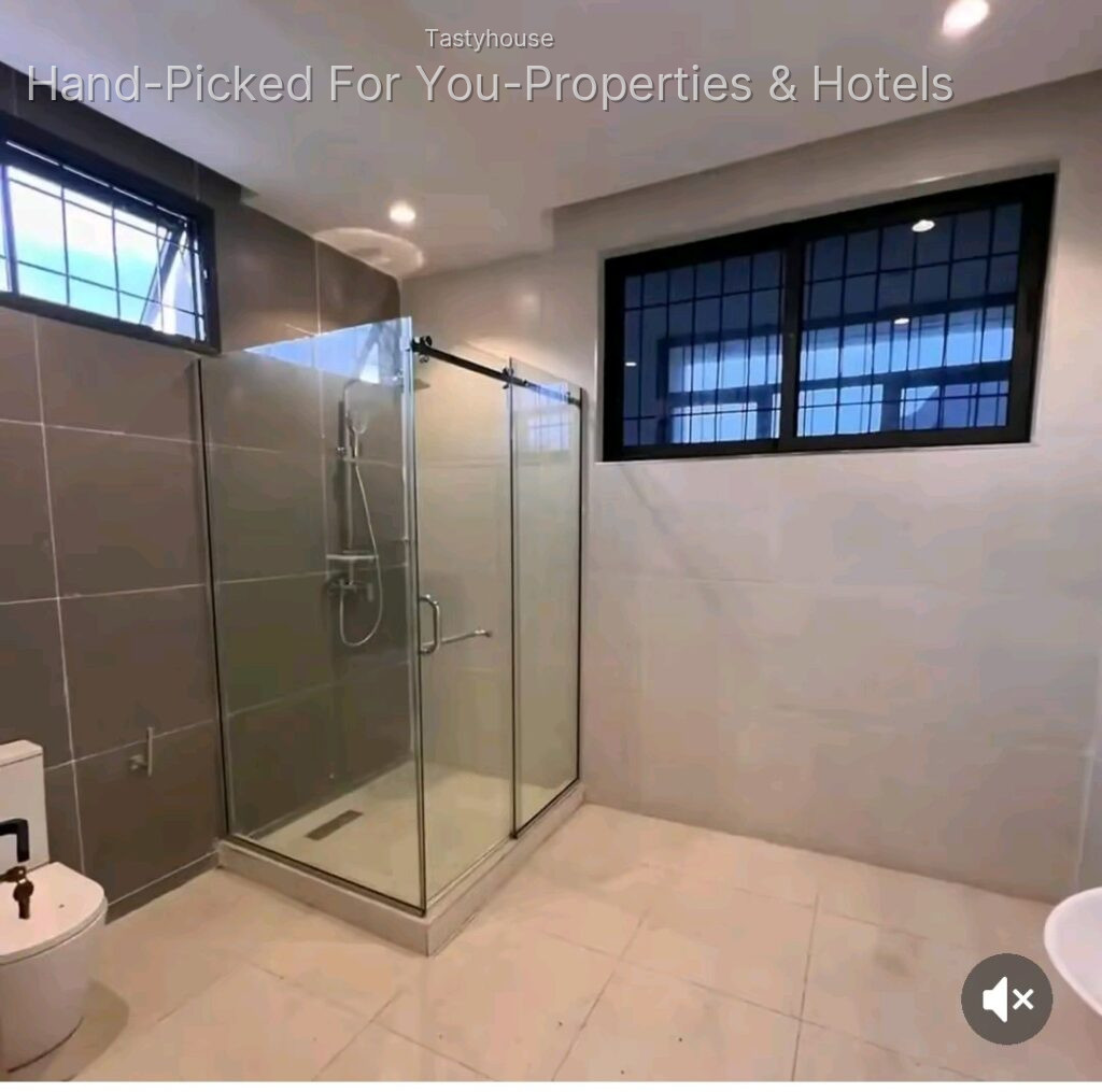 5 Bedroom Detached Duplex + BQ