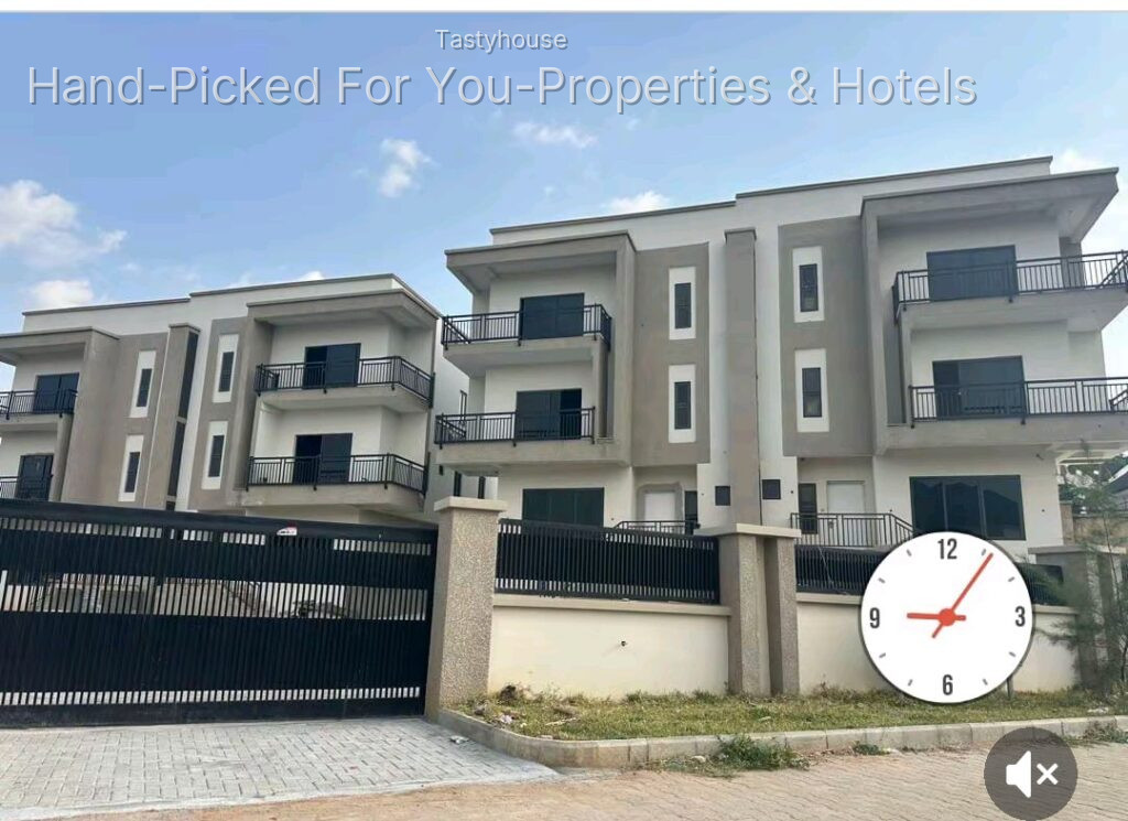 SPACIOUS 4 UNITS OF 4 BEDROOM SEMI DETACHED DUPLEX WITH A ROOM BQ.
