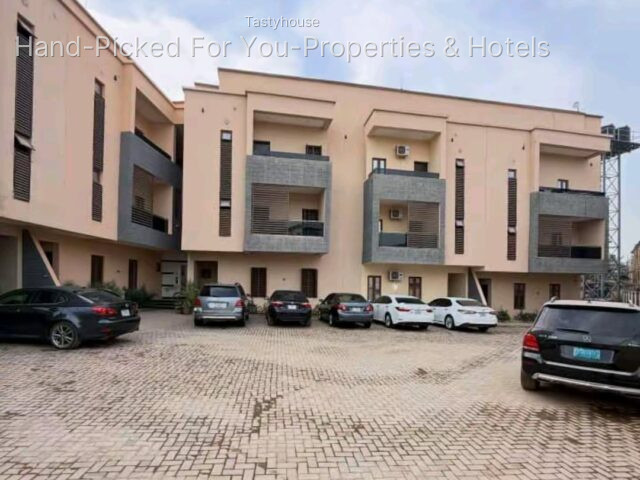 spacious 4 bedroom duplex with bq