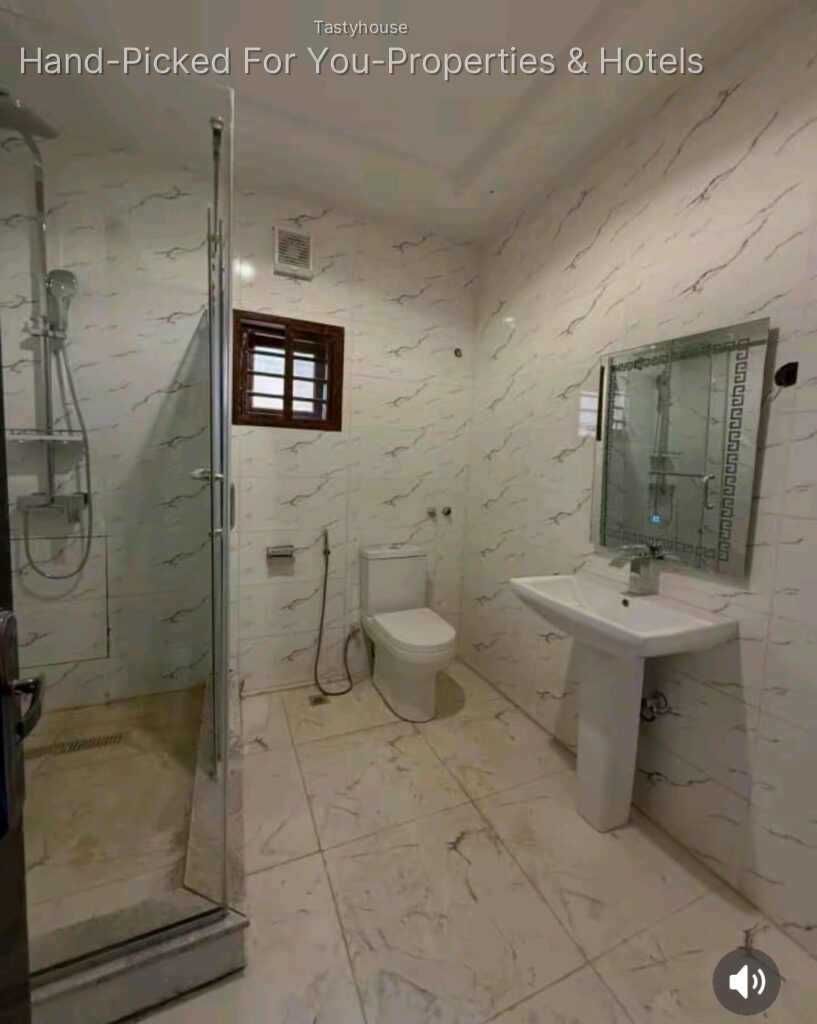 spacious 4 bedroom duplex with bq
