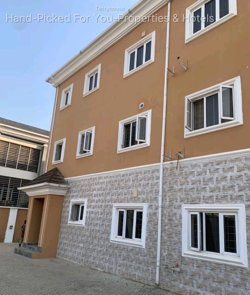 3BEDROOM APARTMENT
