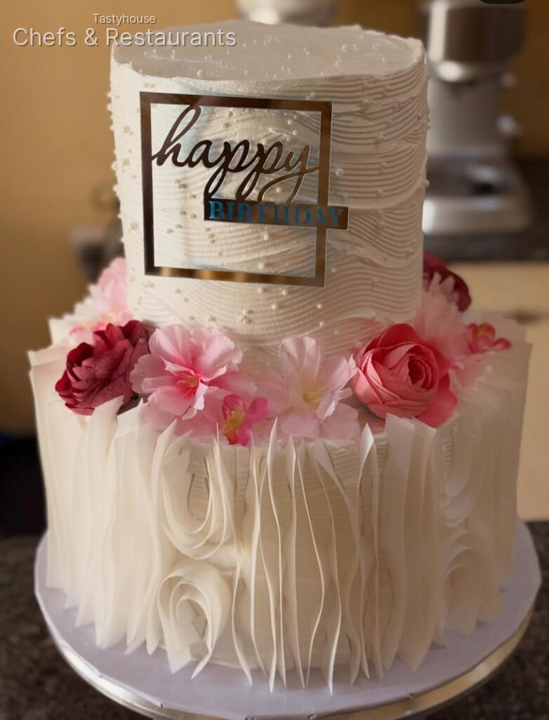 2 Tiered cake