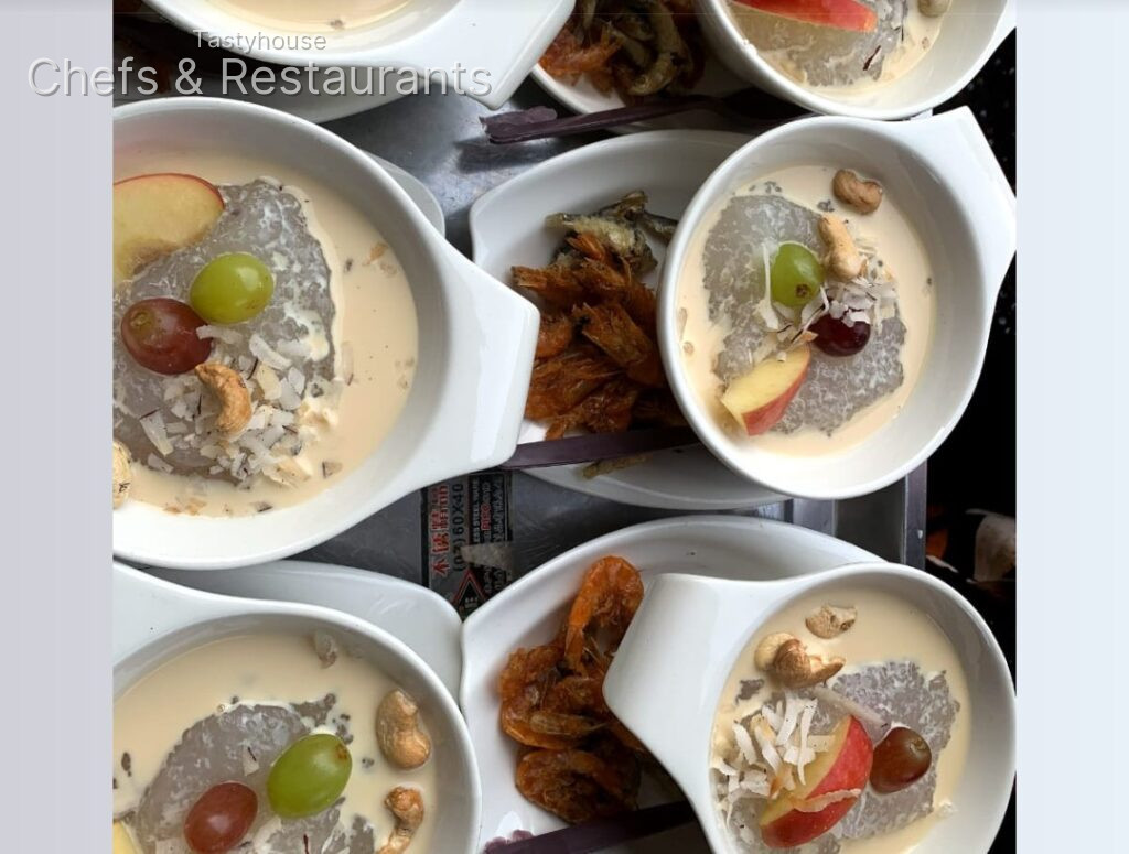 Tapioca served with seafood