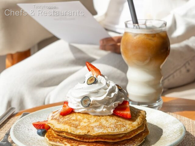 Coffee and pancakes