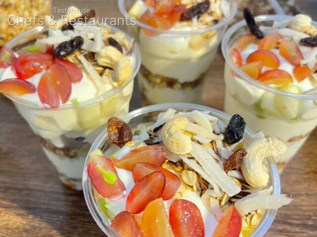 Fruit parfait