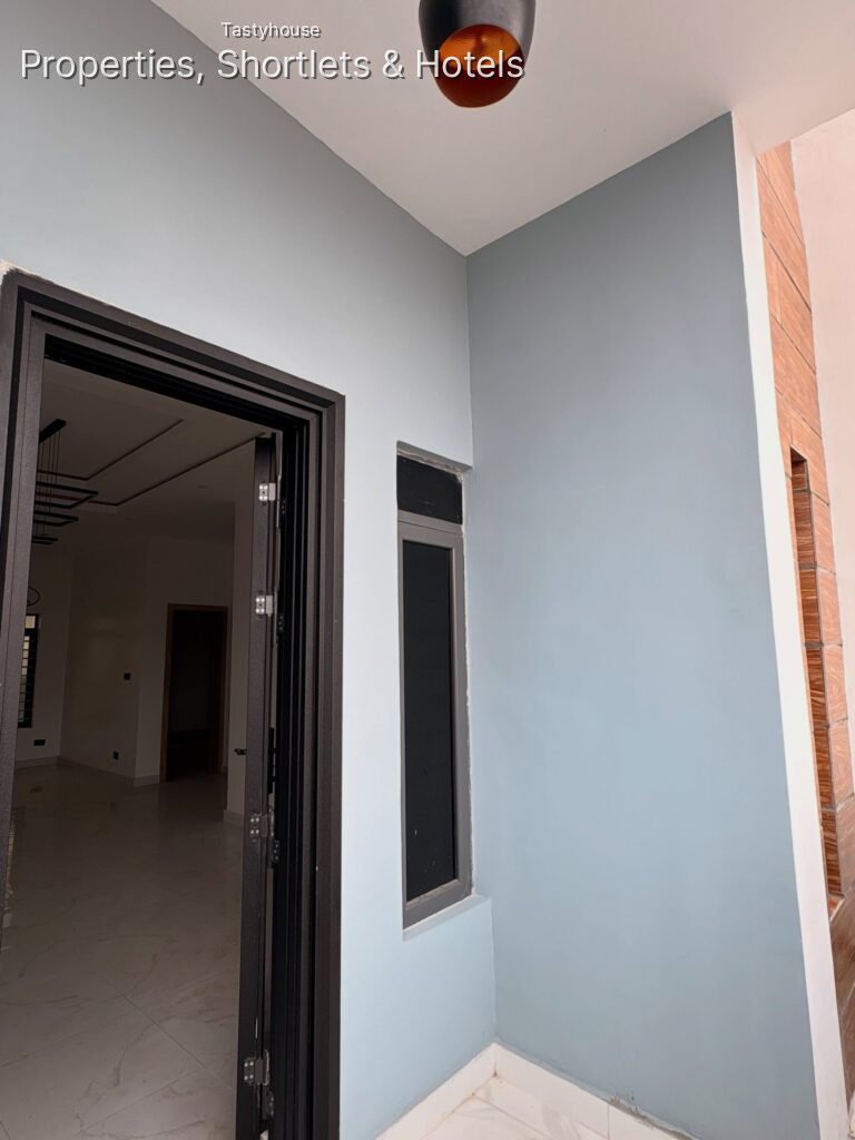 BRAND NEW 2-BEDROOM APARTMENT