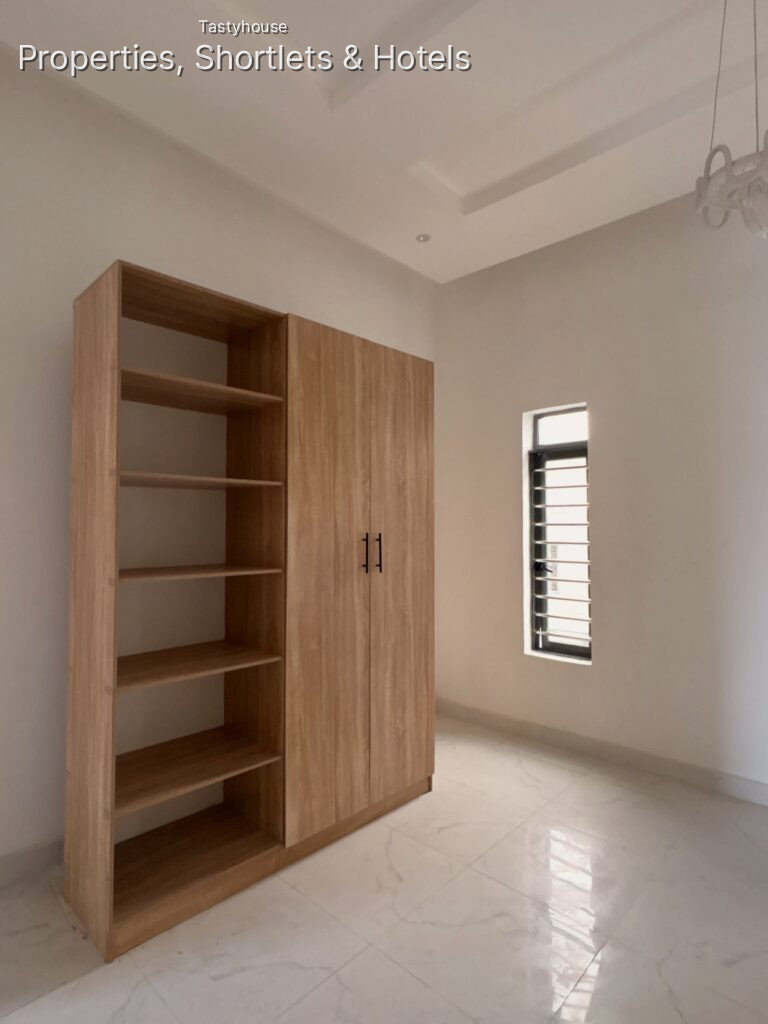 BRAND NEW 2-BEDROOM APARTMENT