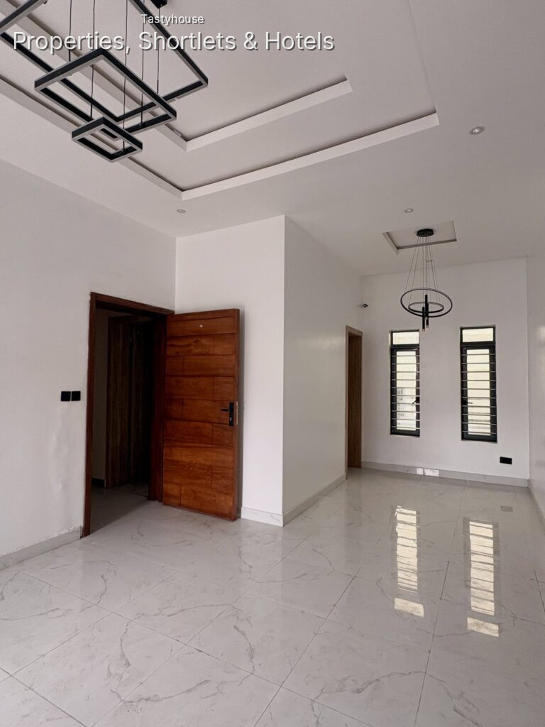 BRAND NEW 2-BEDROOM APARTMENT