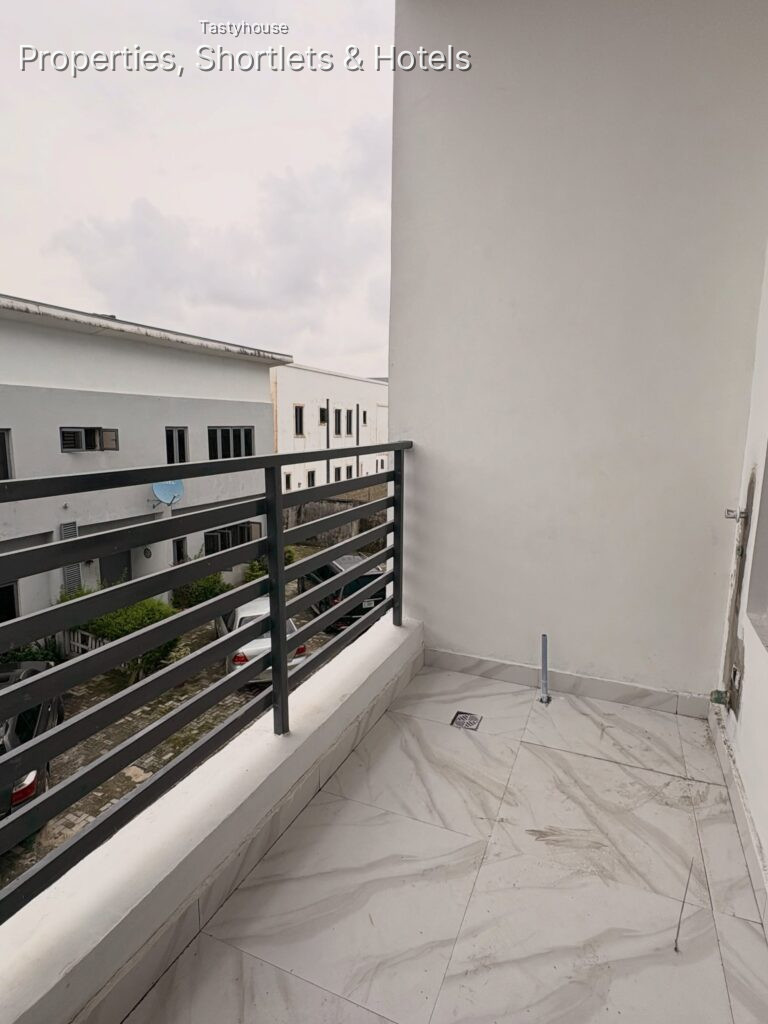 BRAND NEW 2-BEDROOM APARTMENT