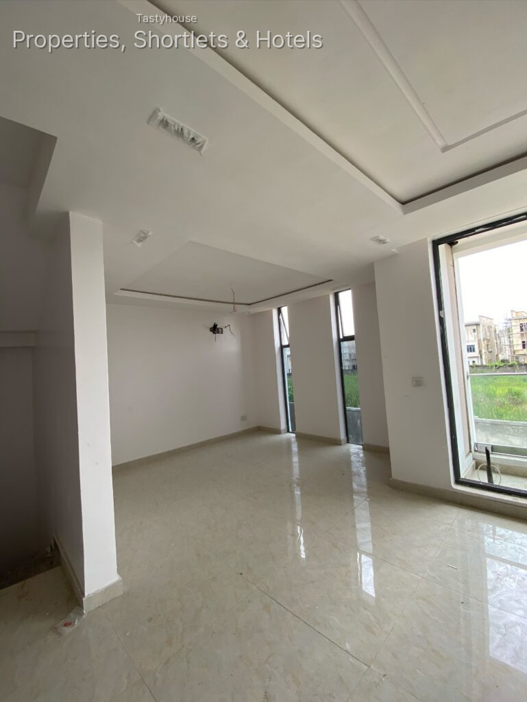 4 – BEDROOM TERRACE DUPLEX