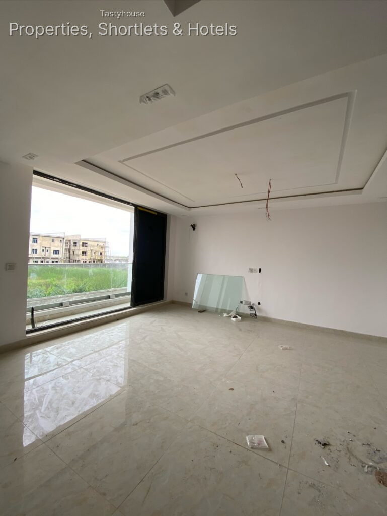 4 – BEDROOM TERRACE DUPLEX