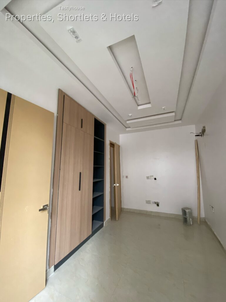 4 – BEDROOM TERRACE DUPLEX