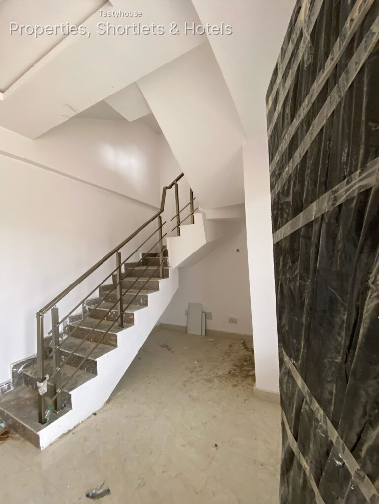 4 – BEDROOM TERRACE DUPLEX