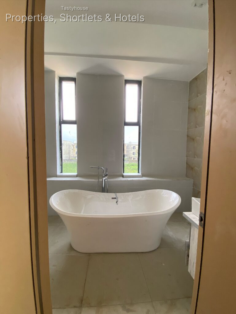 4 – BEDROOM TERRACE DUPLEX