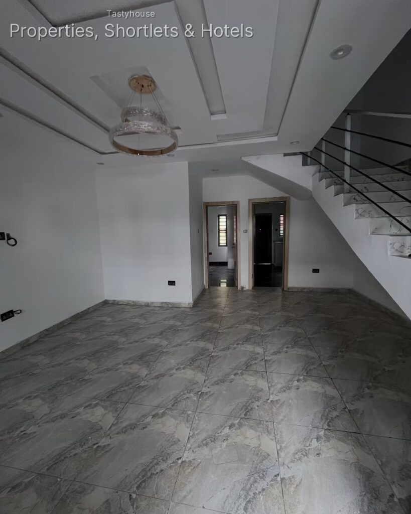 3 – Bedrooms Maisonette