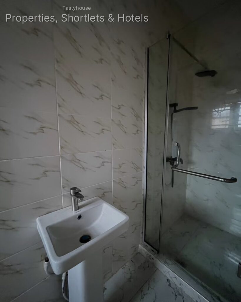 3 – Bedrooms Maisonette