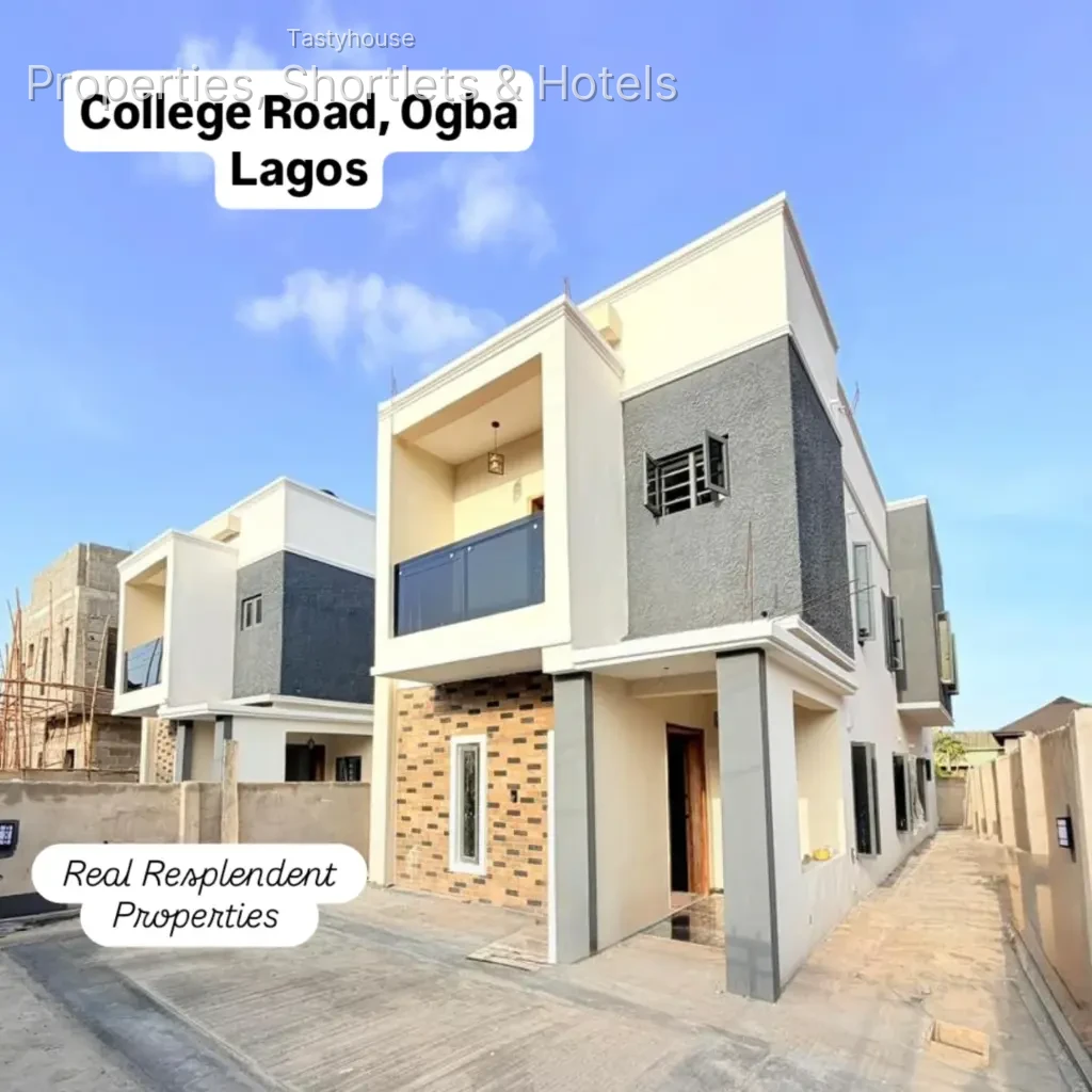 Beautiful 4Bedroom Fully Detached Duplex with BQ