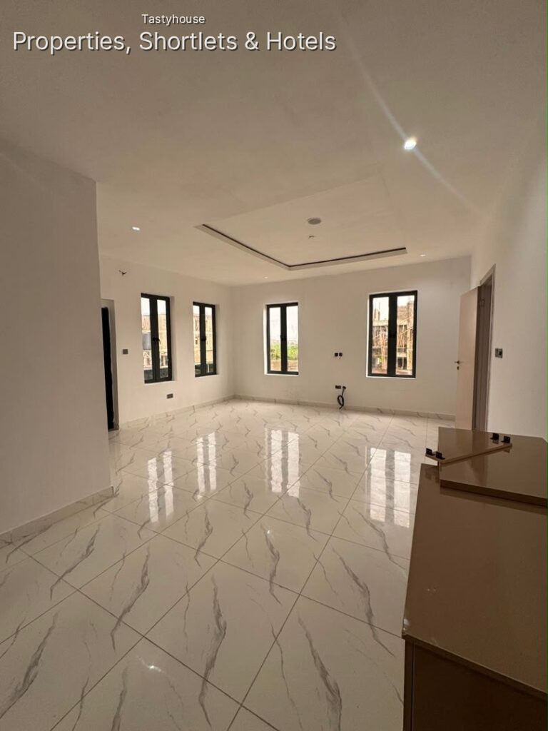 4 Bedroom Terraced Duplex