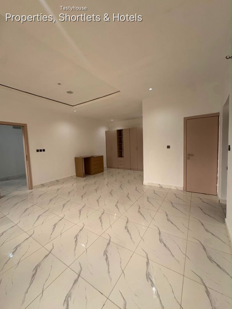 4 Bedroom Terraced Duplex