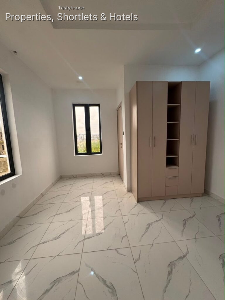 4 Bedroom Terraced Duplex