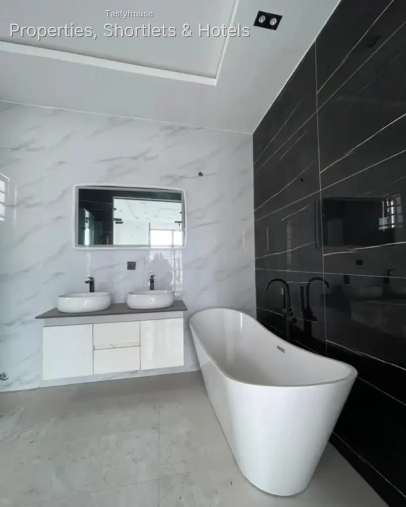 5-BEDROOM FULLY DETACHED DUPLEX