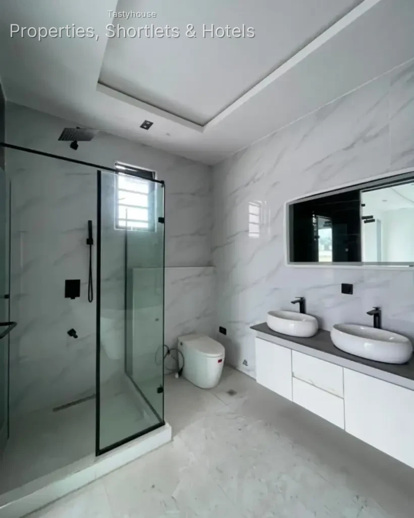 5-BEDROOM FULLY DETACHED DUPLEX