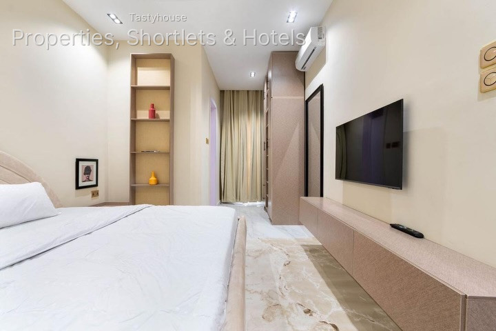 Fully Furnished 2 Bedroom